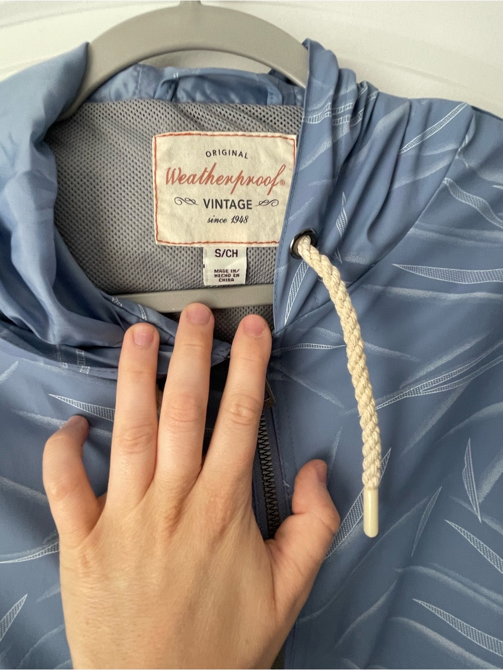 Weatherproof jacket - Picture 2 of 5